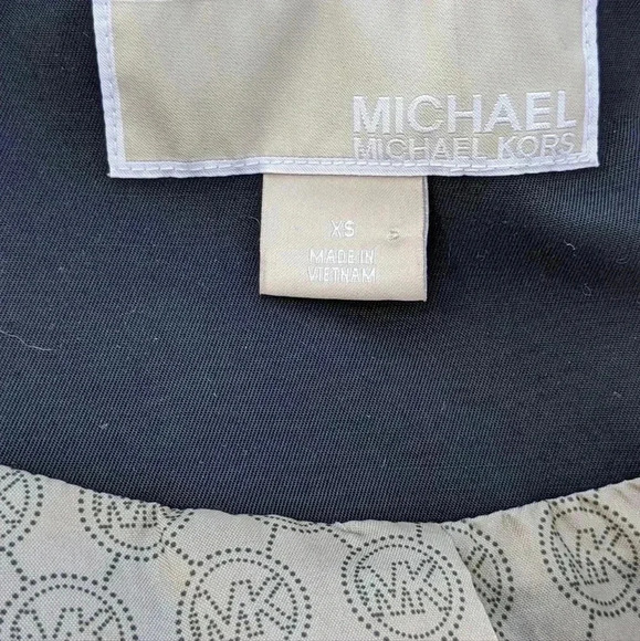 Michael Kors Women's Black w/ Gold Logo Full Zip-up Lightweight Jacket Size XS - Picture 7 of 7